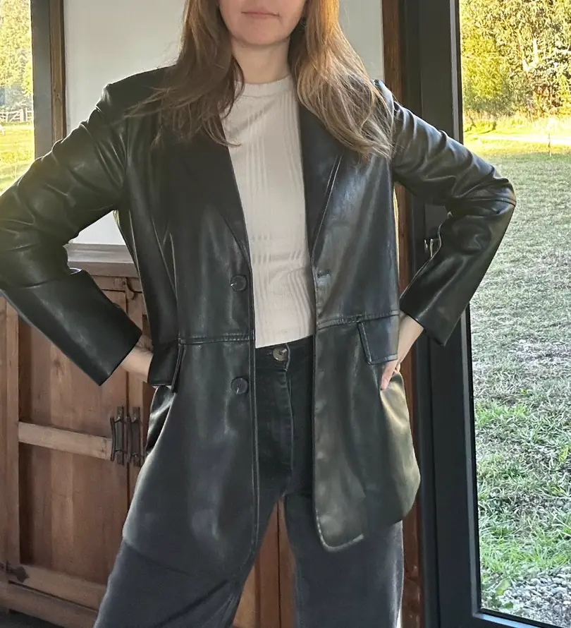 Blazer símil cuero (Stradivarius)