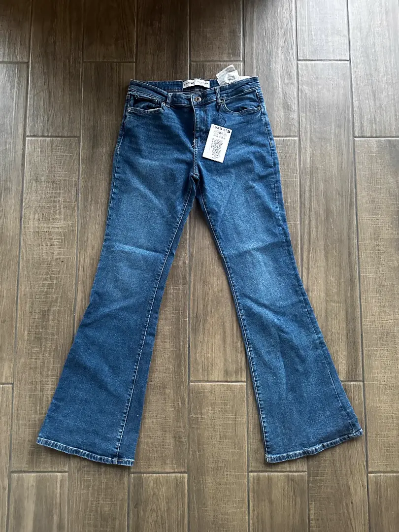 Jeans flare (Bershka)
